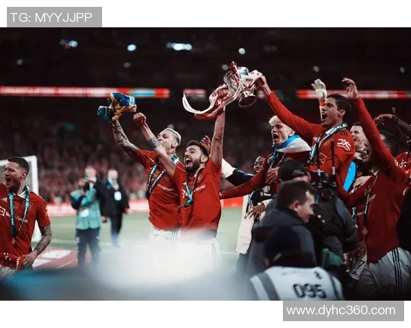 国米逆转曼联3-2晋级世界杯决赛补时绝杀点燃全场激情