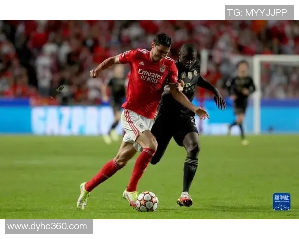 欧联杯精彩对决拜仁与本菲卡战成平局乌龙球引发全场热烈反响