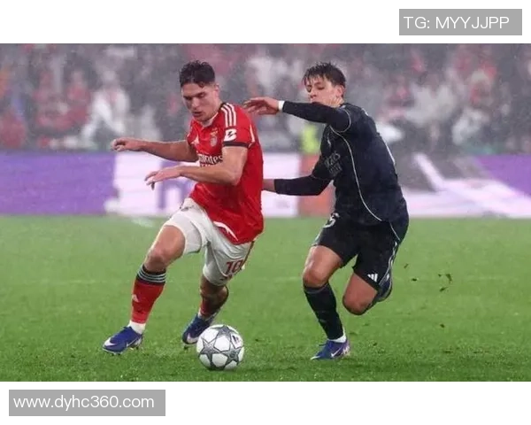 足总杯激战：莱比锡逆转本菲卡红牌事件引发全场热议与争议