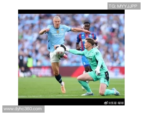 世界杯精彩对决曼城与那不勒斯1比1平局绝杀瞬间引发全场热烈反响