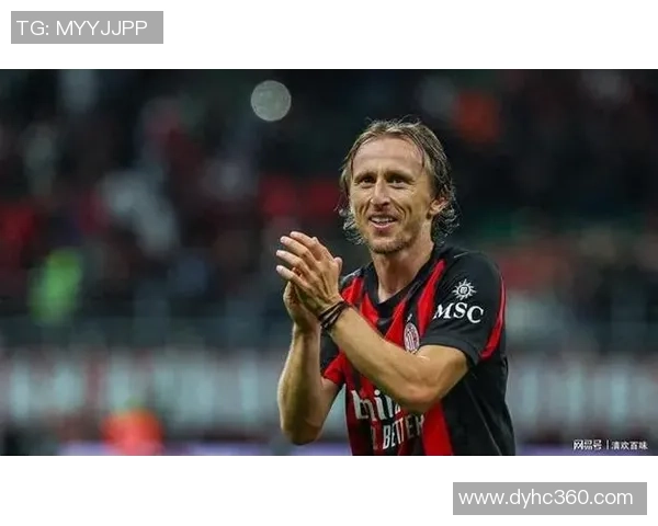 德甲焦点战：那不勒斯逆转AC米兰红牌事件引发全场热议